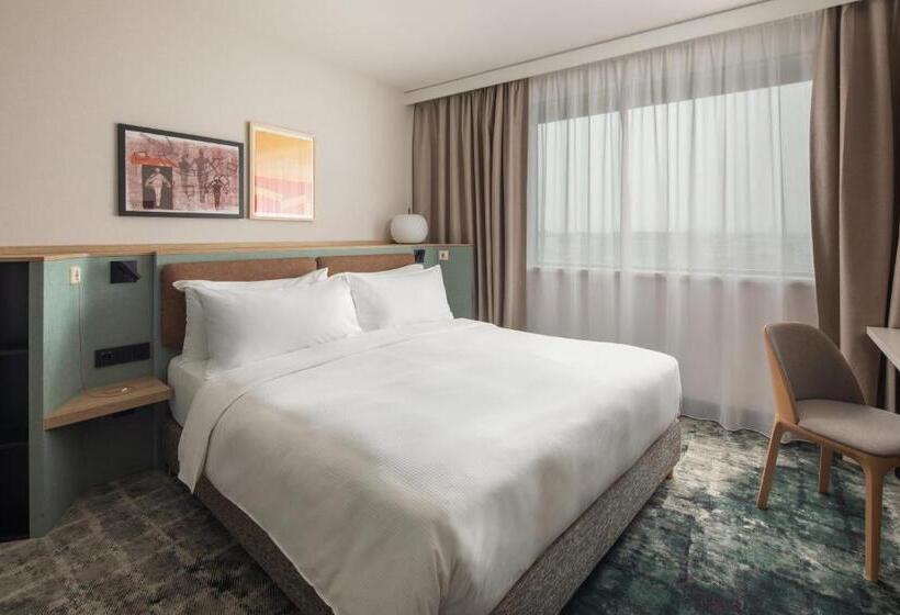 اتاق استاندارد برای معلولان, Crowne Plaza Budapest, An Ihg