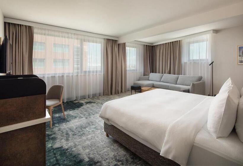 اتاق لوکس, Crowne Plaza Budapest, An Ihg