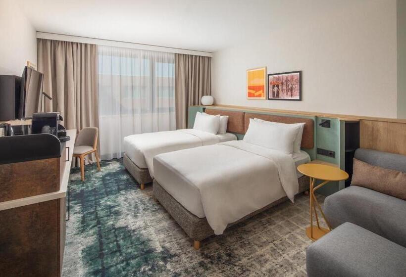 اتاق لوکس, Crowne Plaza Budapest, An Ihg
