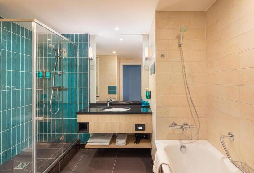 Familien Suite, Crowne Plaza Budapest