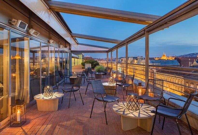 سوئیت پریمیوم, Crowne Plaza Budapest, An Ihg