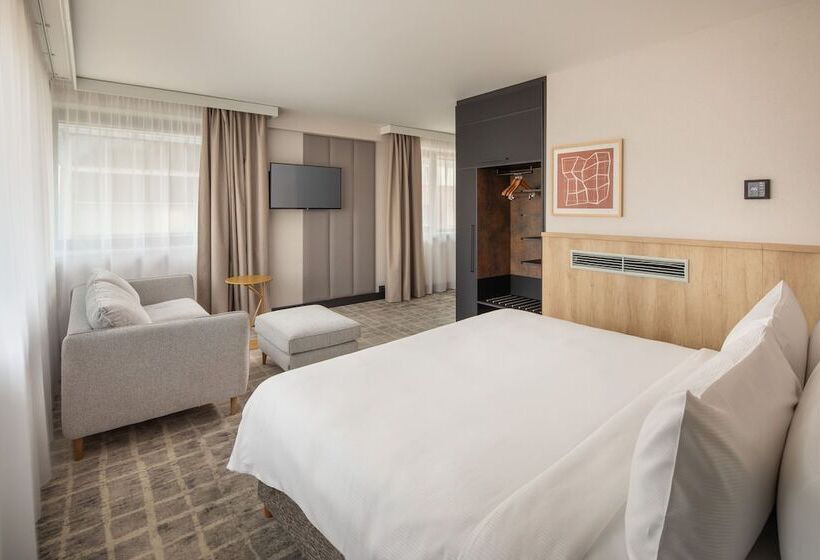 اتاق پرمیوم, Crowne Plaza Budapest, An Ihg
