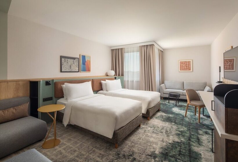 اتاق استاندارد برای معلولان, Crowne Plaza Budapest, An Ihg