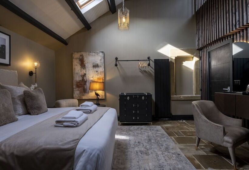 سوییت خانوادگی, Derwent Manor Boutique