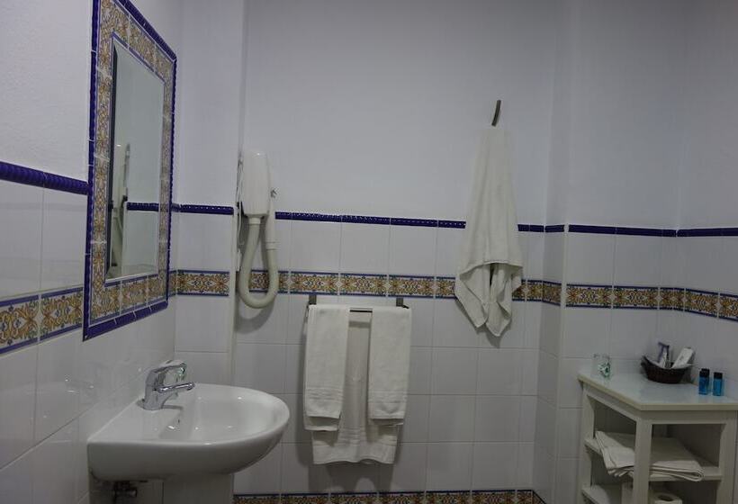 Standard Triple Room, Doña Lina