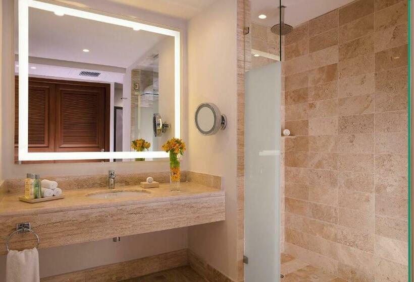 سوییت جونیور کلاب, Dreams Sapphire Resort & Spa