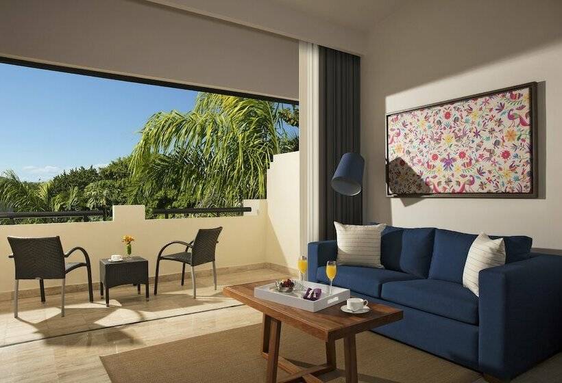 سوئیت جونیور کلوب با چشم‌انداز دریا, Dreams Sapphire Resort & Spa