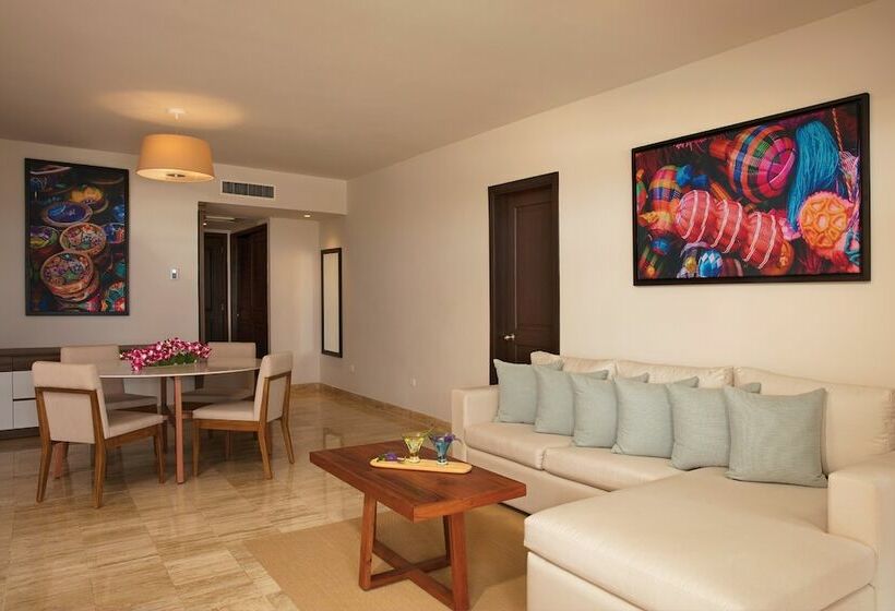 سوئیت کلاب, Dreams Sapphire Resort & Spa