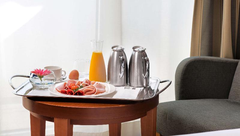 اتاق استاندارد با تراس, NH Marbella