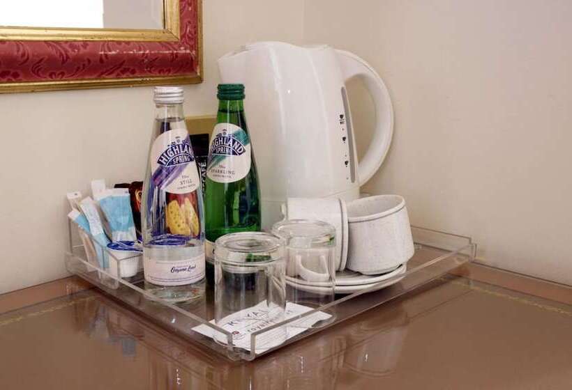 اتاق استاندارد یک نفره, Royal