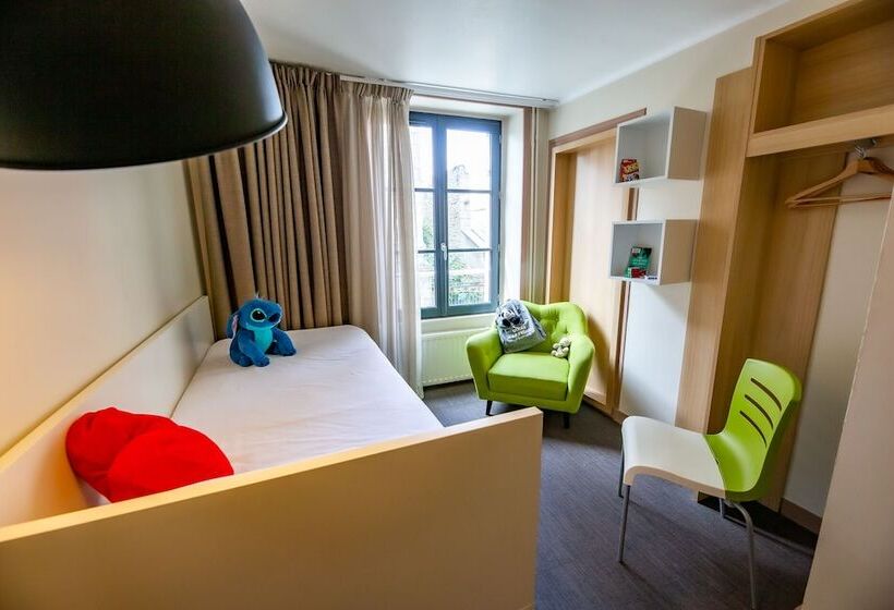 اتاق استاندارد چهار تخته, The Originals Boutique, Hôtel Du Château, Dinan