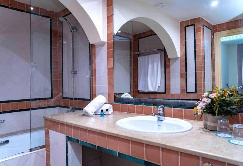اتاق استاندارد یک نفره, Tmk Flora Park By Turismark   Adults Only