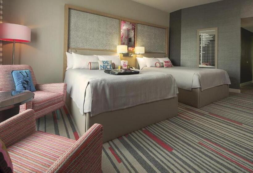 Habitación Estándar Cama Queen Adaptada para personas con movilidad reducida, Universal S Hard Rock ®