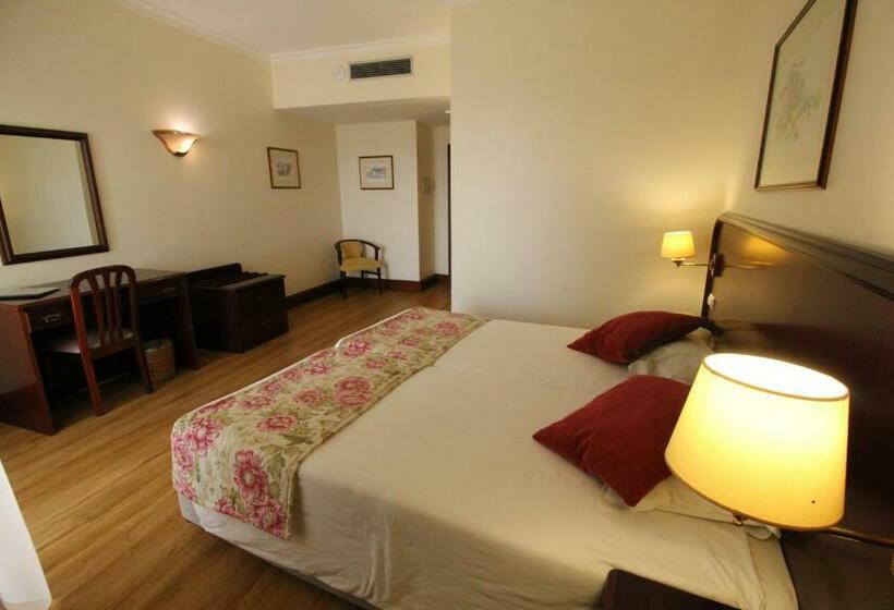 اتاق استاندارد با بالکن, Suite Hotel Jardins Da Ajuda