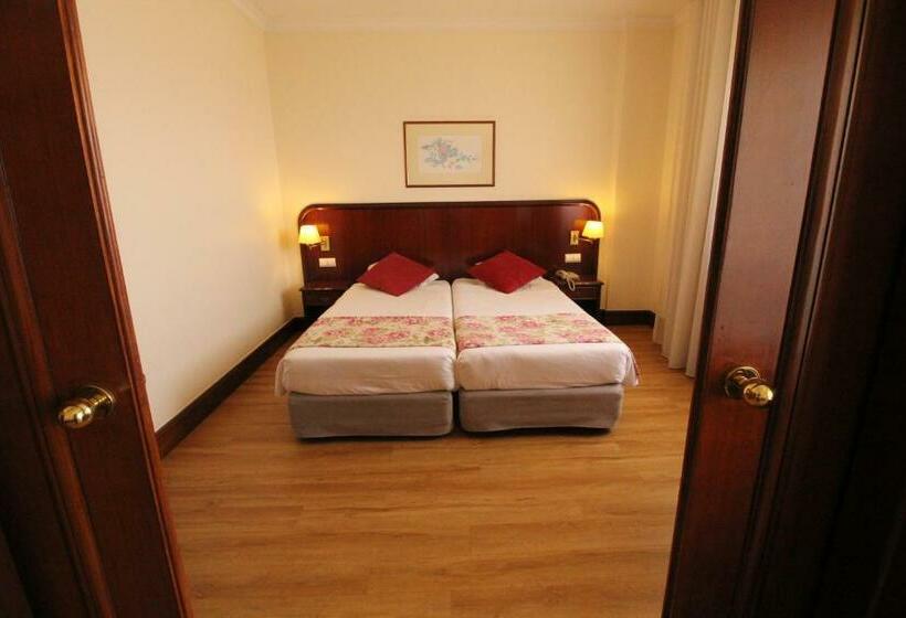 سوئیت با بالکن, Suite Hotel Jardins Da Ajuda