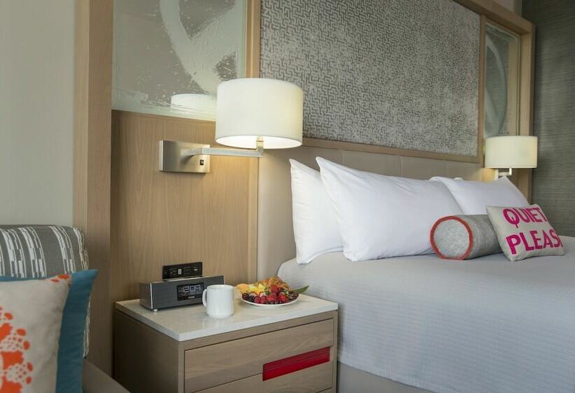 اتاق لوکس, Universal S Hard Rock Hotel®