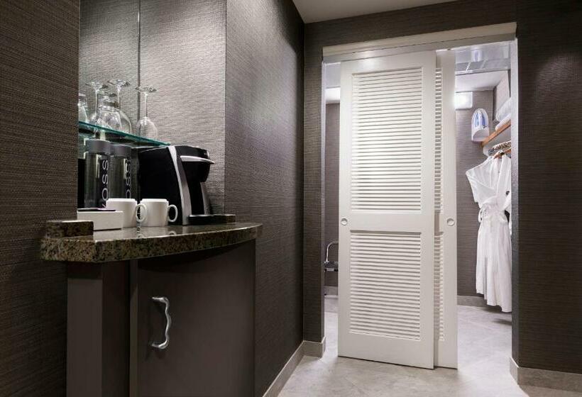 سوئیت پریمیوم 2 خوابه, Universal S Hard Rock Hotel®