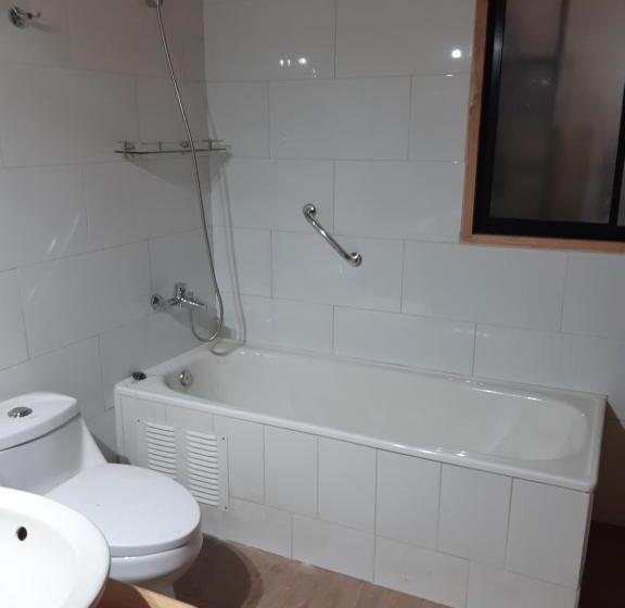 بانگلوی استاندارد, Casa De Noah Bed & Breakfast