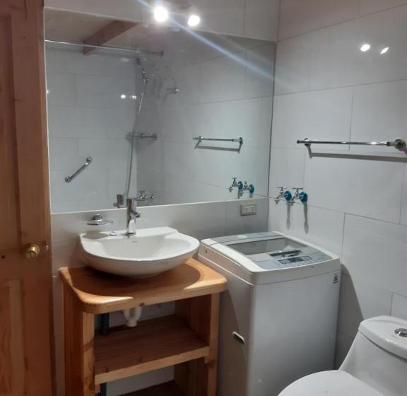بانگلوی استاندارد, Casa De Noah Bed & Breakfast