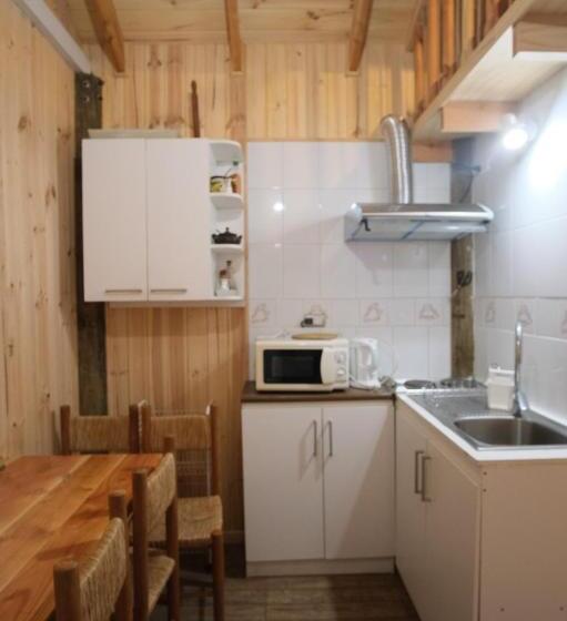 بانگلوی استاندارد, Casa De Noah Bed & Breakfast