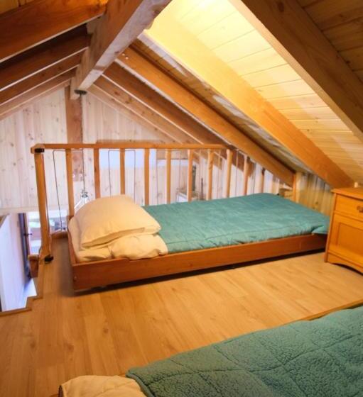 بانگلوی استاندارد, Casa De Noah Bed & Breakfast