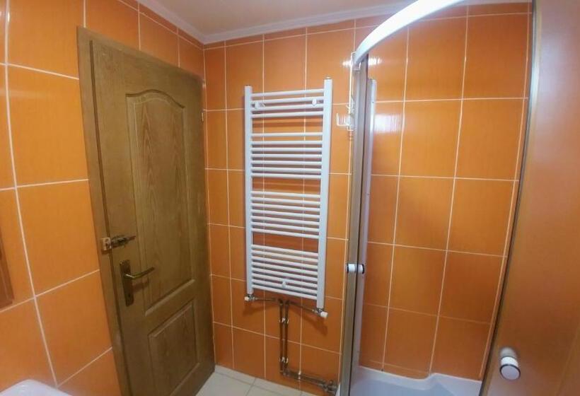 اتاق استاندارد چهار تخته, Hostel Srebrenica