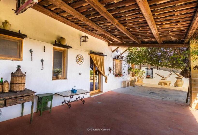 اتاق استاندارد, Agriturismo Val Di Noto