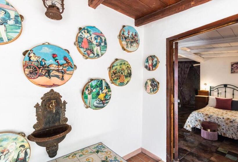 اتاق کلاسیک چهارنفره, Agriturismo Val Di Noto