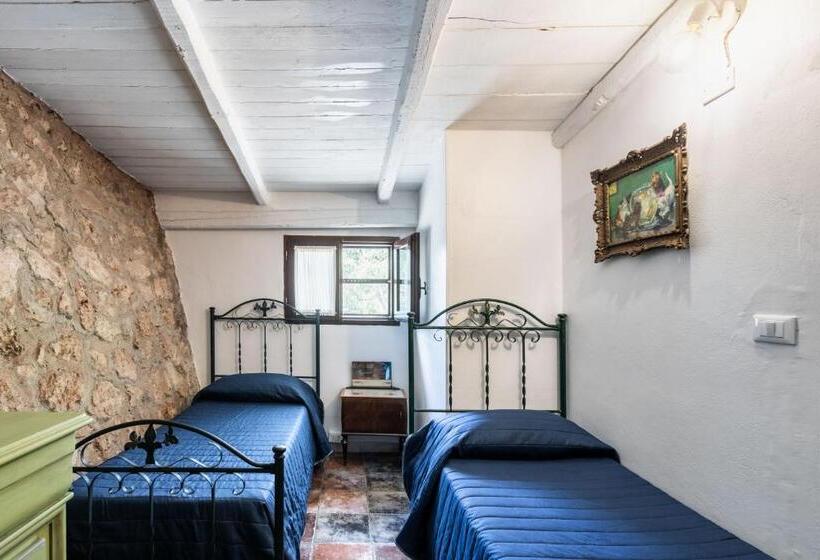 اتاق کلاسیک چهارنفره, Agriturismo Val Di Noto