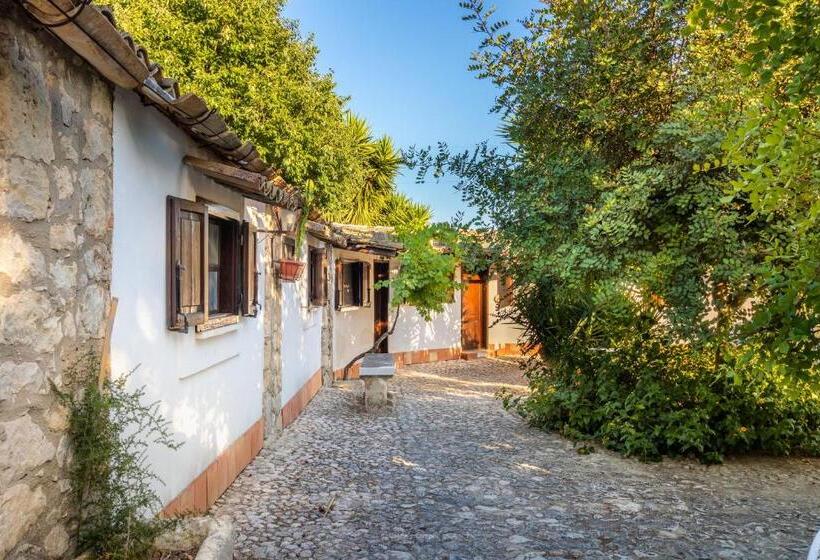 اتاق ساده سه‌ نفره, Agriturismo Val Di Noto