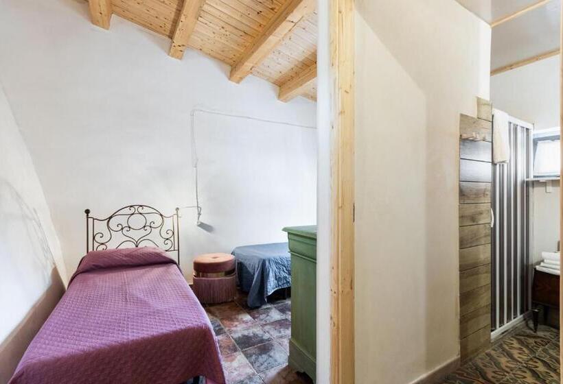 اتاق کلاسیک چهارنفره, Agriturismo Val Di Noto