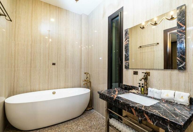 اتاق سوپریور, Khum Damnoen Resort
