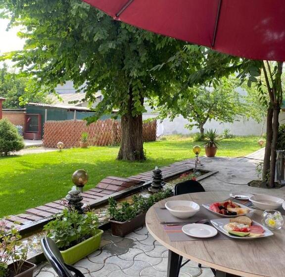 اتاق استاندارد, Eco House