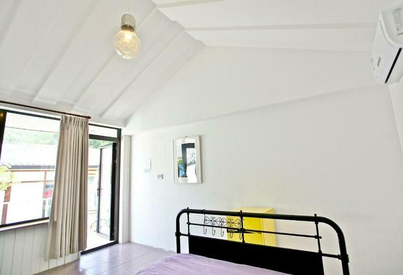 اتاق استاندارد با سرویس بهداشتی مشترک, The Great Wall Box House   Beijing