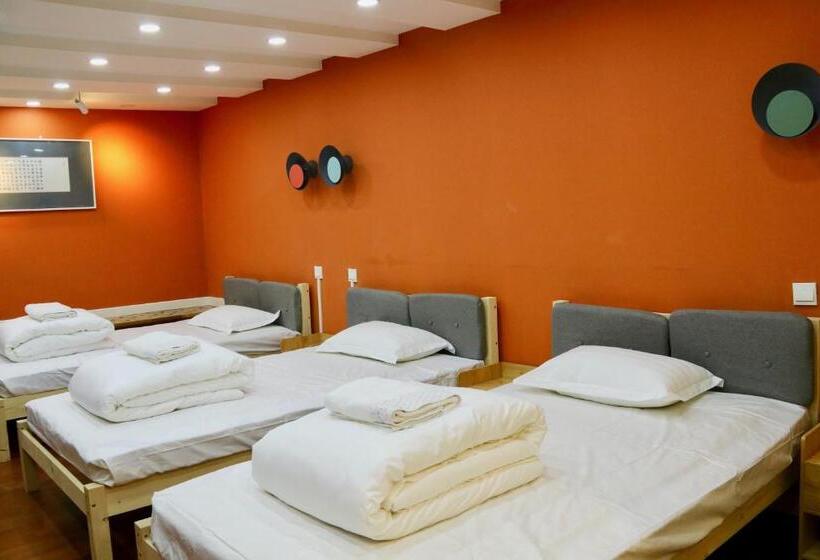 اتاق خانوادگی با سرویس بهداشتی مشترک, The Great Wall Box House   Beijing