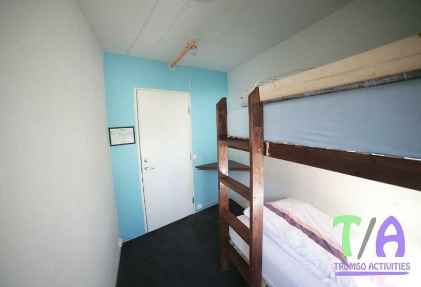 اتاق استاندارد با سرویس بهداشتی مشترک, Tromso Activities Hostel