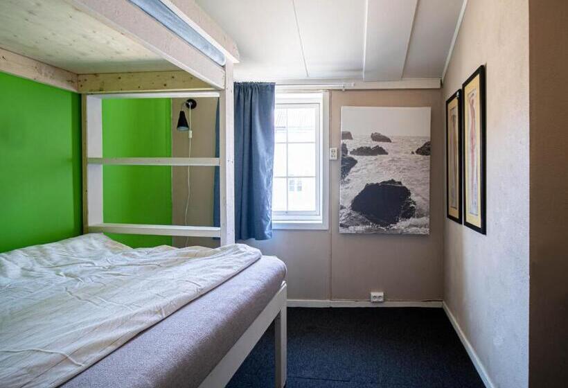اتاق استاندارد با سرویس بهداشتی مشترک, Tromso Activities Hostel