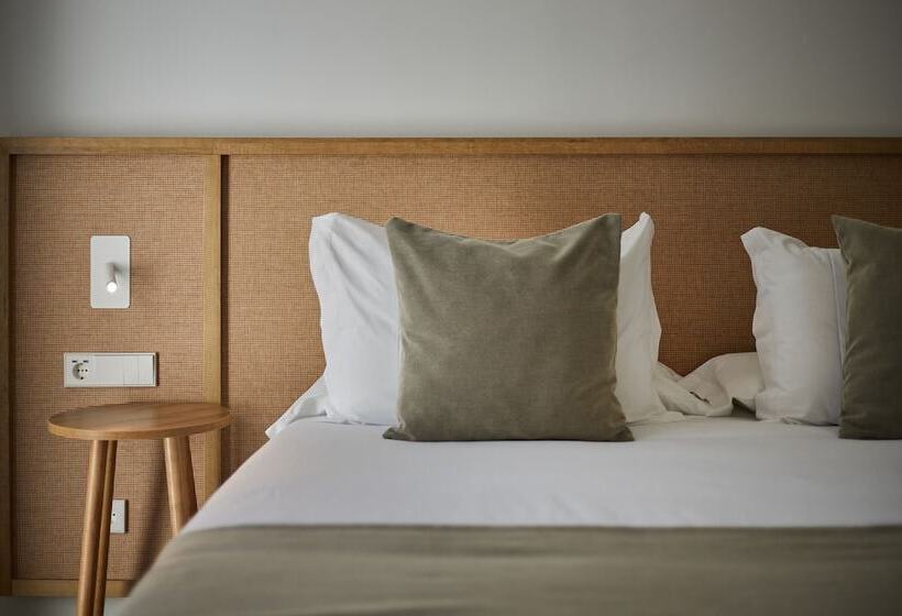 سوئیت جونیور با تراس, Sofia Alcudia Beach