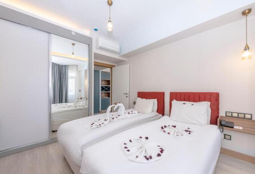اتاق سوپریور, Theluna Suite