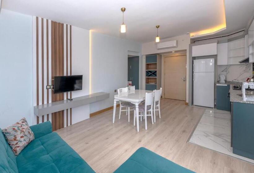سوییت لوکس, Theluna Suite