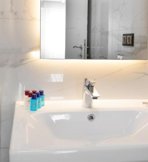 سوییت خانوادگی, Theluna Suite