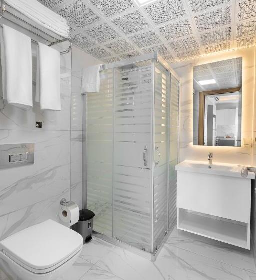 سوییت لوکس, Theluna Suite