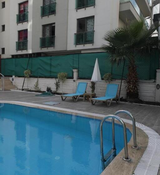 سوییت خانوادگی, Theluna Suite