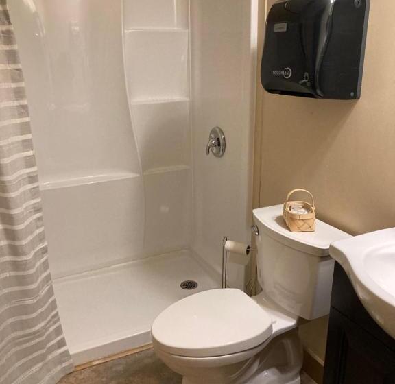 سوییت لوکس, Dominion Hill Country Inn