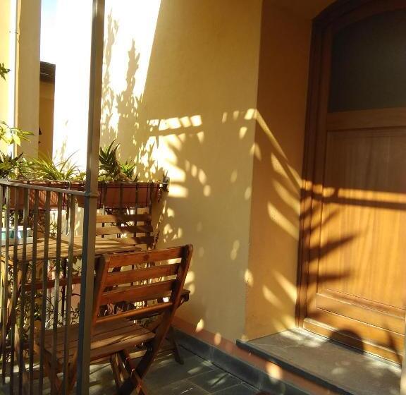 استودیو استاندارد با چشم‌انداز باغ, Sole Terra Mare