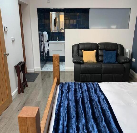 سوئیت با وان آب گرم, The Forge Guest Rooms