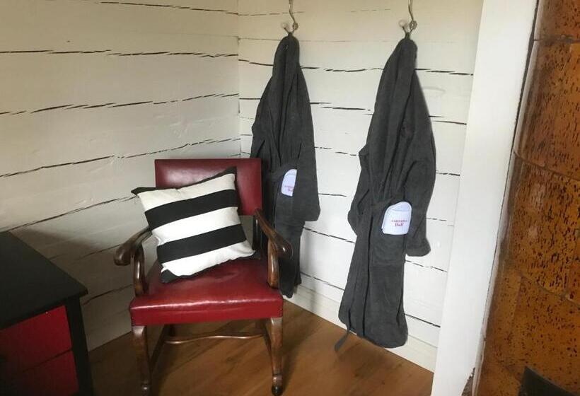اتاق لوکس, Ameriden Bed And Breakfast