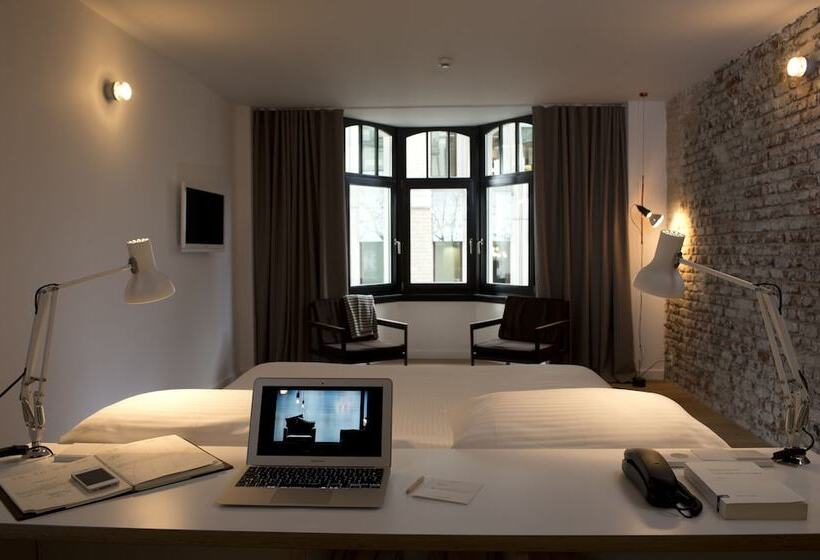سوییت, 9hotel Central