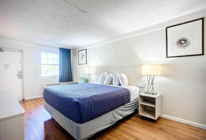 سوئیت با تخت بزرگ, Stayable Jacksonville North