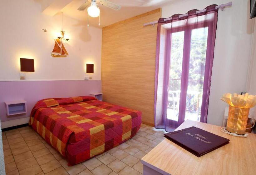 اتاق استاندارد با بالکن, Hôtel Le Bon Accueil